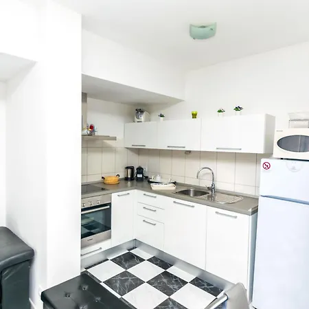 Fontana Apartamento Postira